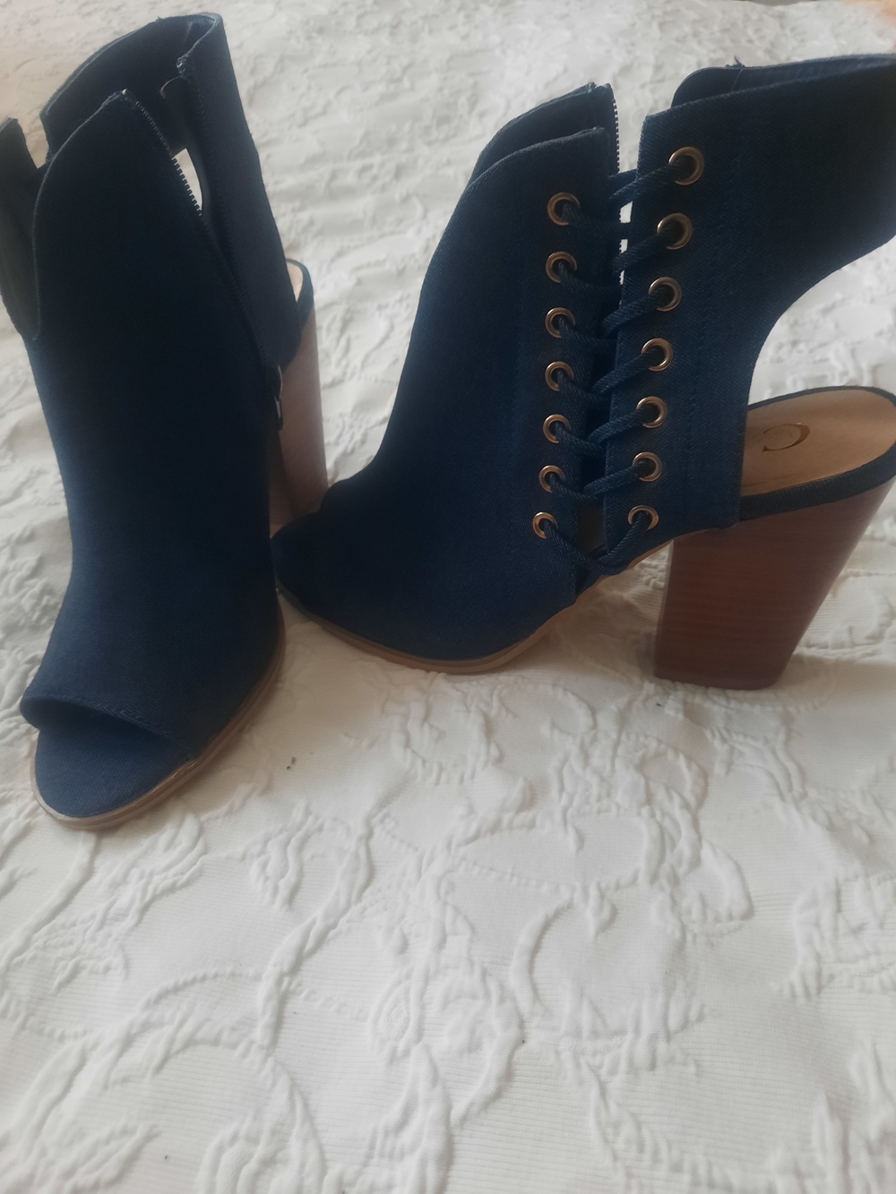 Women’s Navy Lace-Up Peep Toe Block Heel Sandals